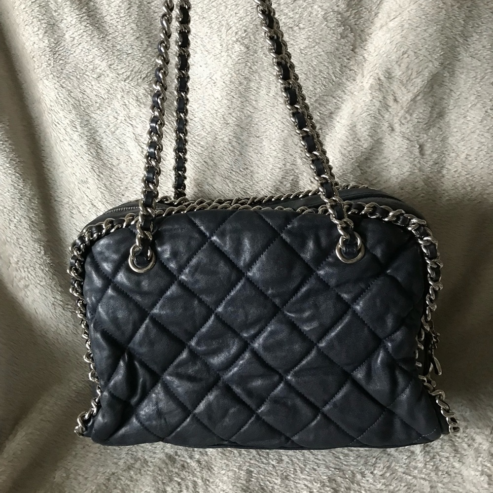Chanel quilted calfskin chain bag